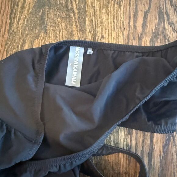 Norma Kamali One Piece Large - Picture 9 of 9